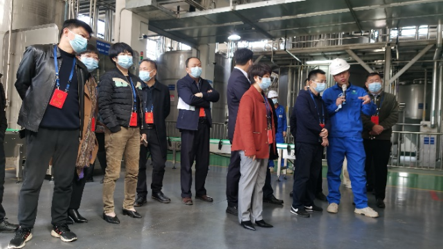 津市市人大常委会莅临万象城AWC(中国)生物湖南生产基地视察指导